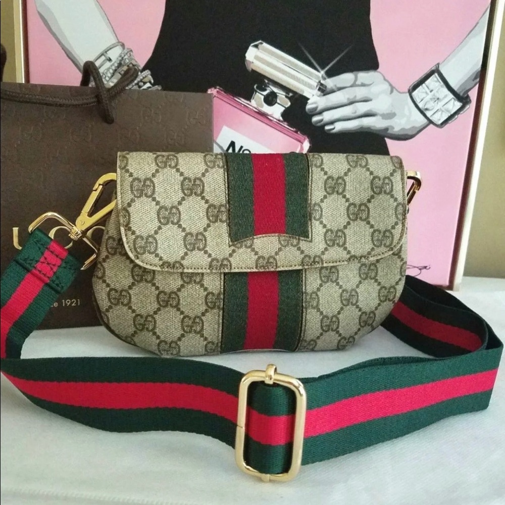 Gucci Webb bag rare
